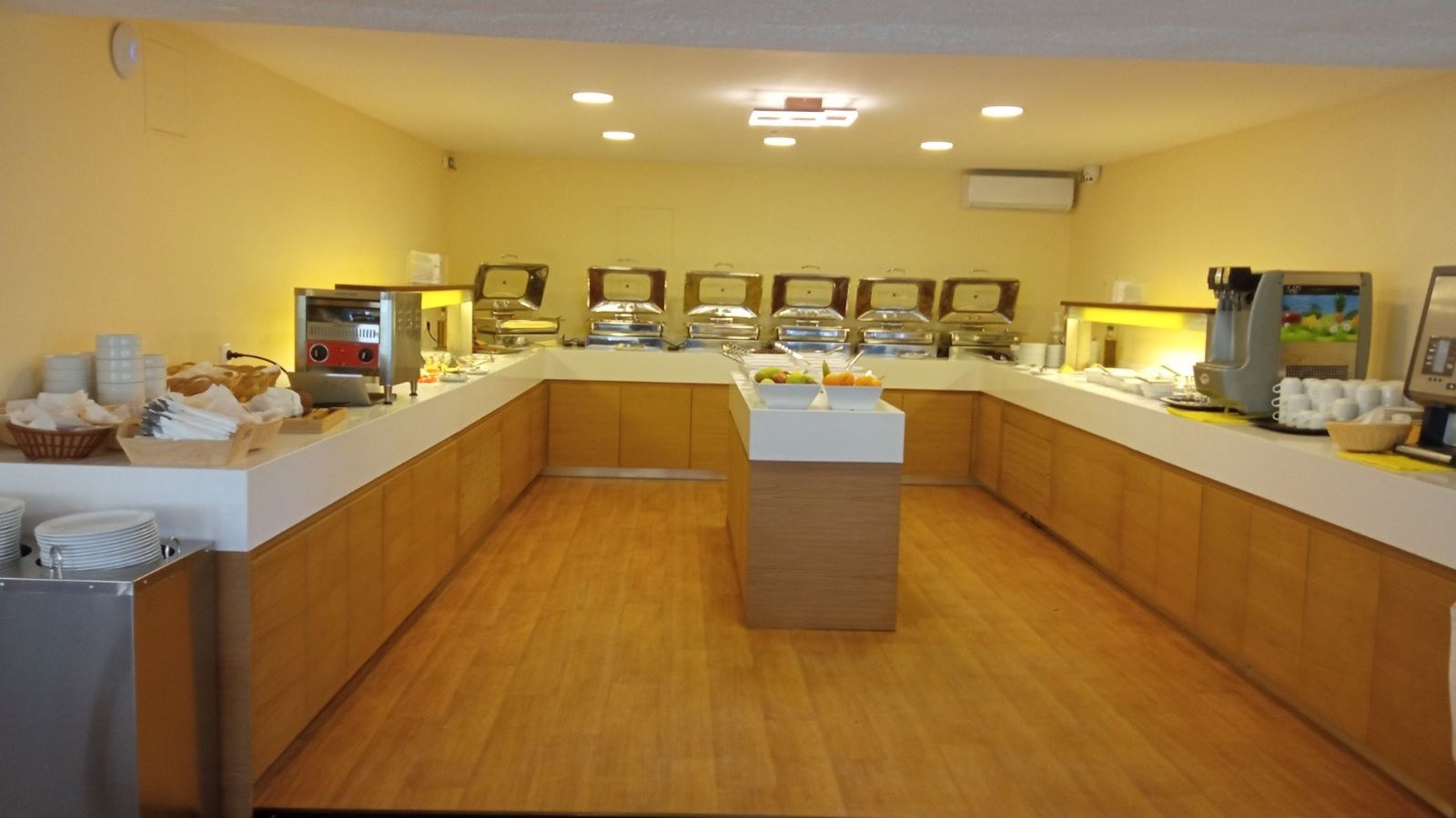 restaurants-main-apollon-restaurant