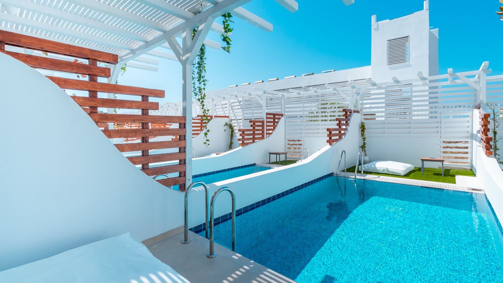 rooms-premium-double-privatepool-with-balcony