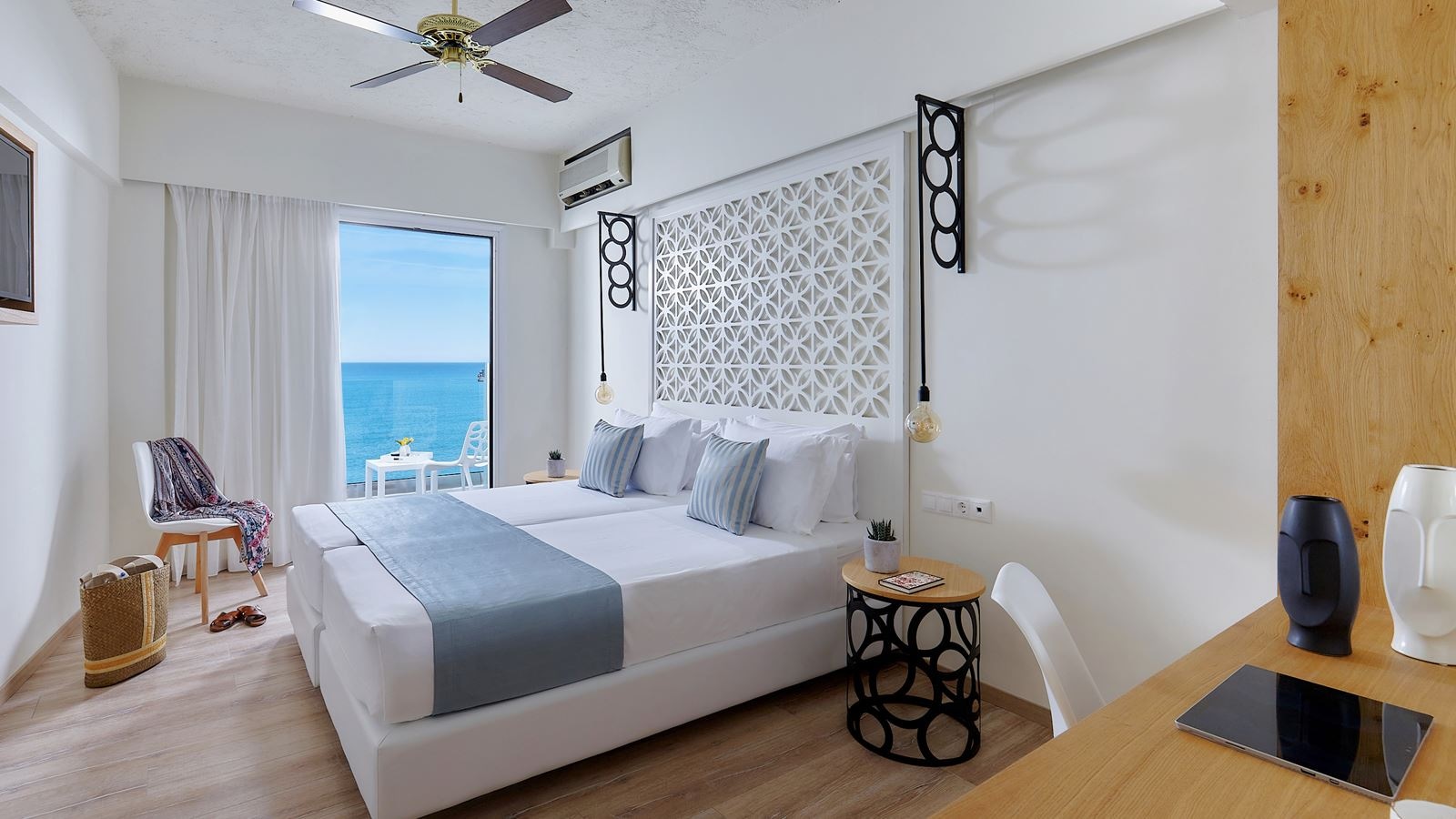 rooms-superior-double-room-sea-view