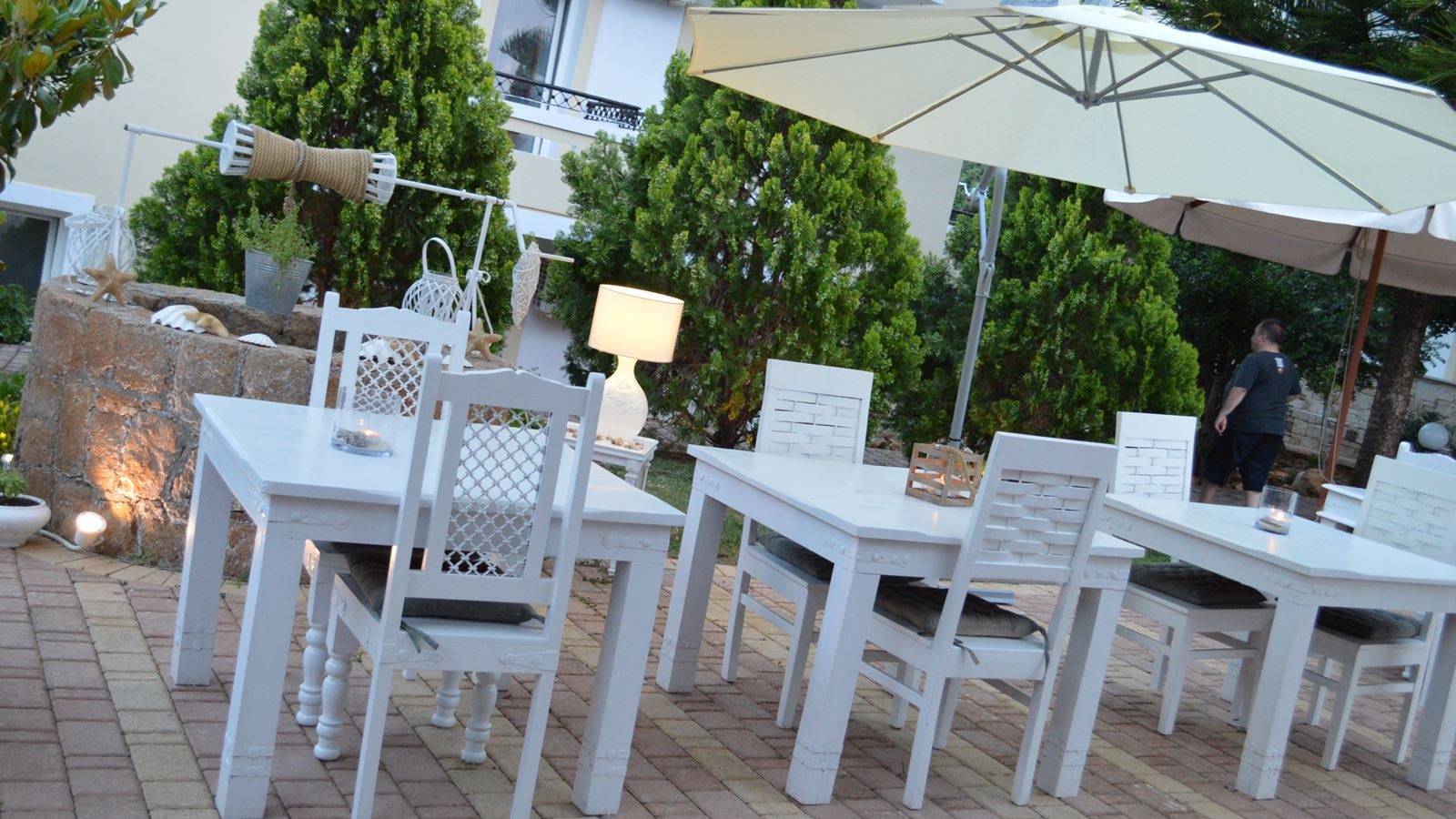 restaurants-nikos-outdoors