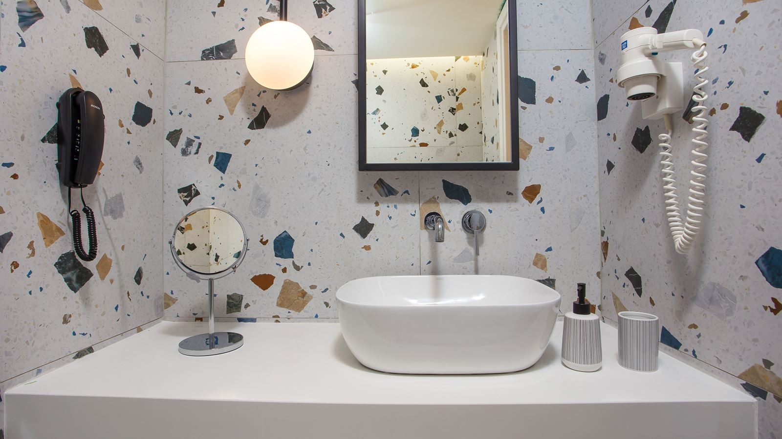 rooms-double-standard