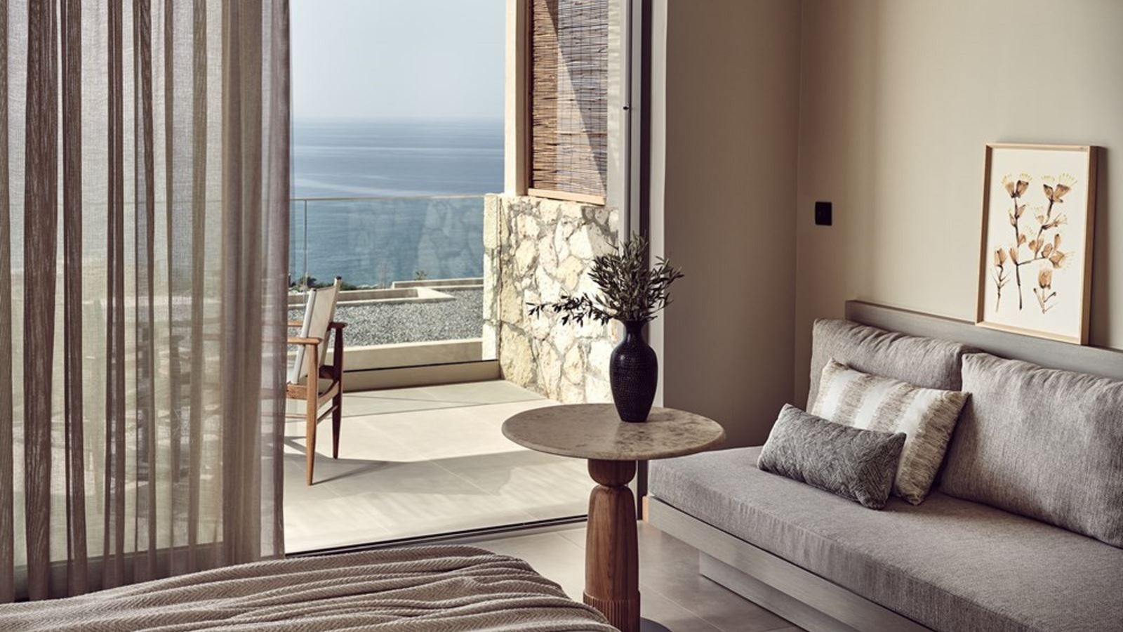 rooms-deluxe-sea-view