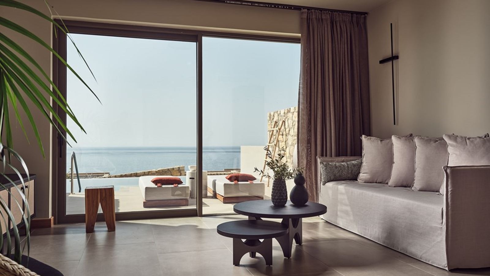 rooms-grand-villa-sea-view-with-private-pool