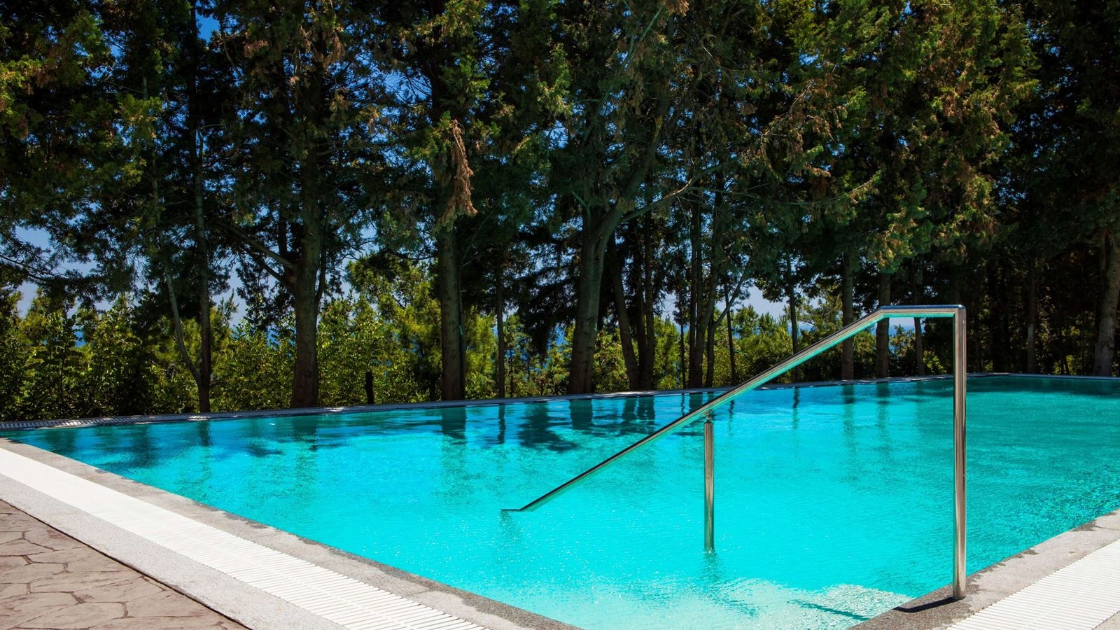 rooms-exclusive-sea-view-sharing-pool