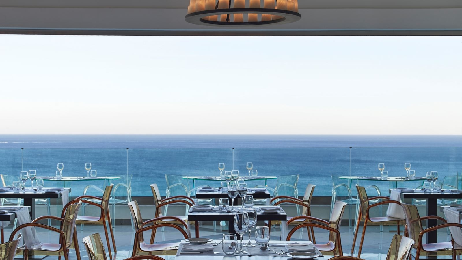 restaurants-panorama-table-d-hote-restaurant