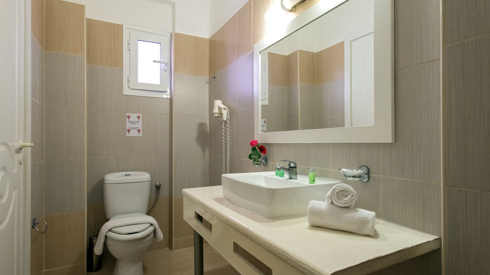 rooms-std-double-room