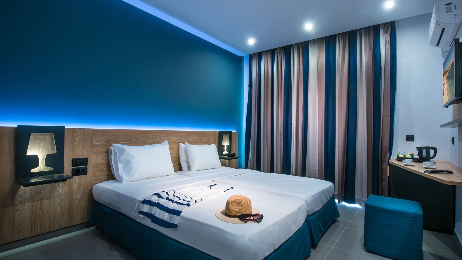 rooms-room-standard-side-sea-view