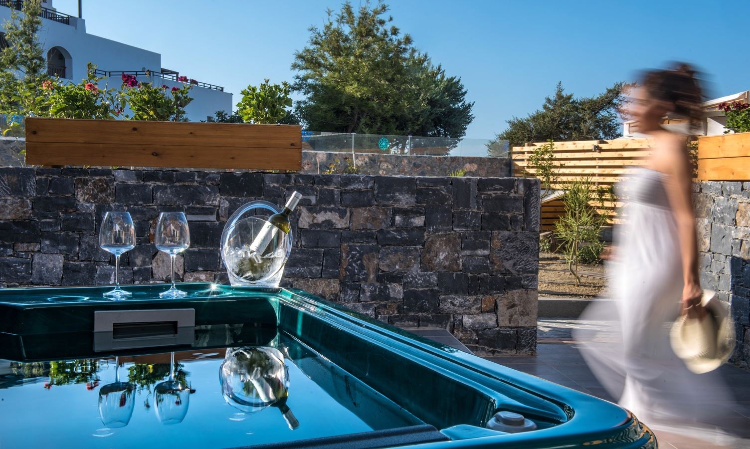 rooms-studio-luxury-with-private-jacuzzi