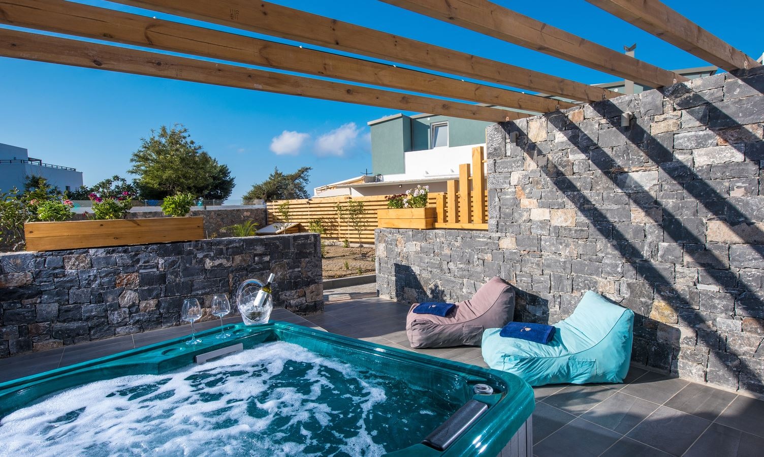 rooms-studio-luxury-with-private-jacuzzi