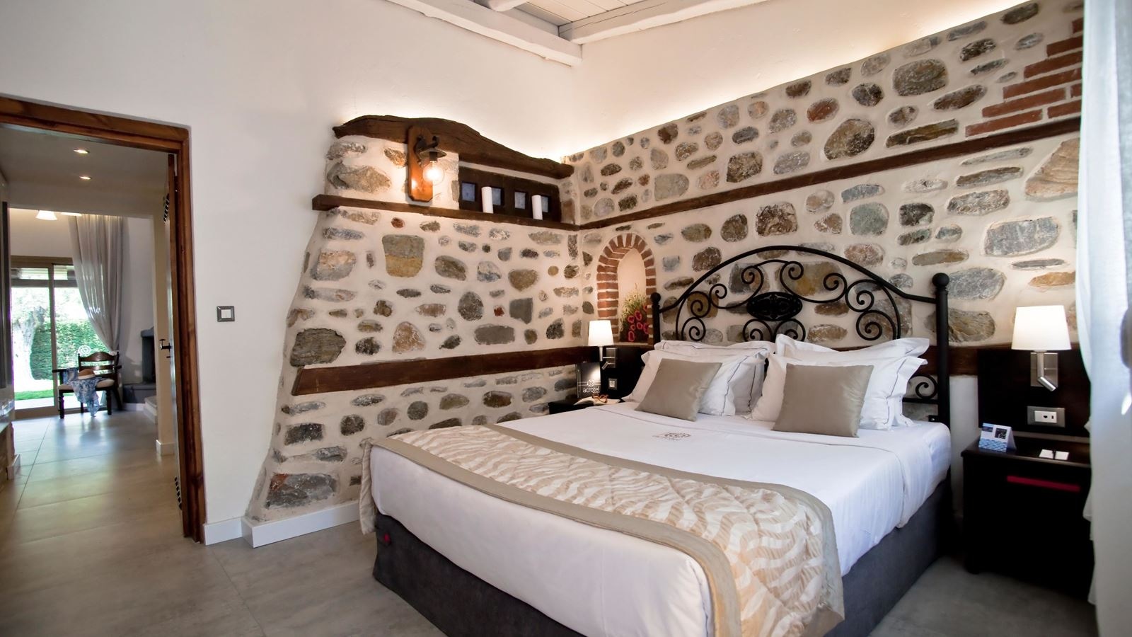 rooms-maisonette-private-pool