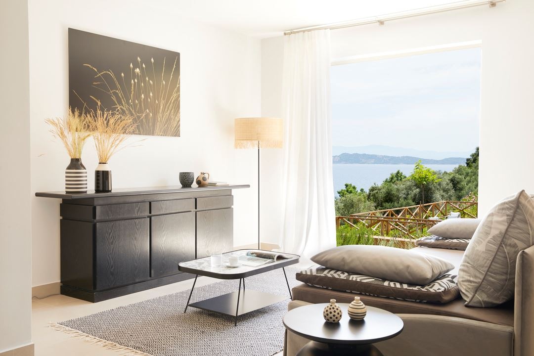 rooms-residential-three-bedroom-pool-villa-with-private-garden