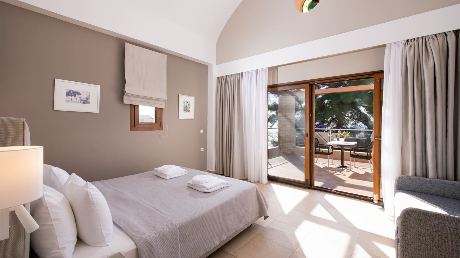 rooms-double-superior-room-side-sea-view