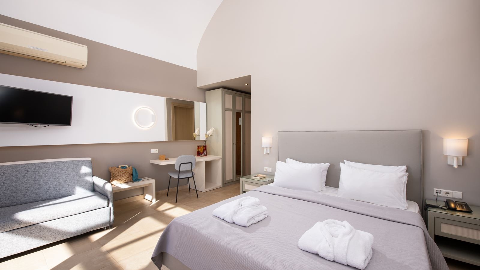 rooms-double-superior-room-side-sea-view