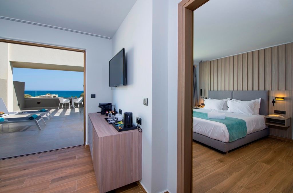 rooms-executive-with-private-pool