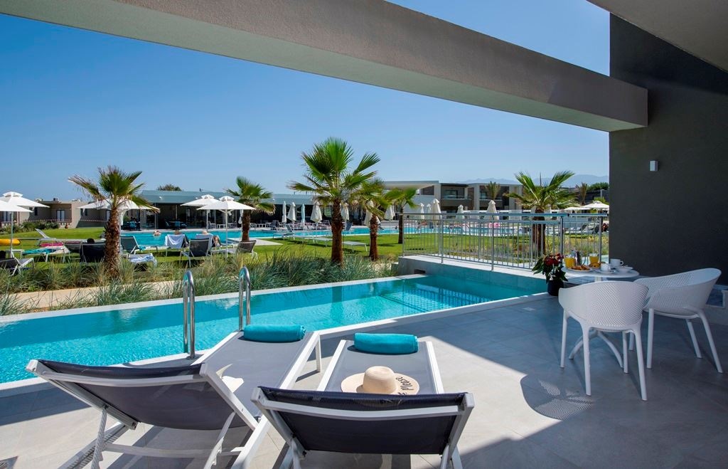 rooms-grand-superior-sharedpool