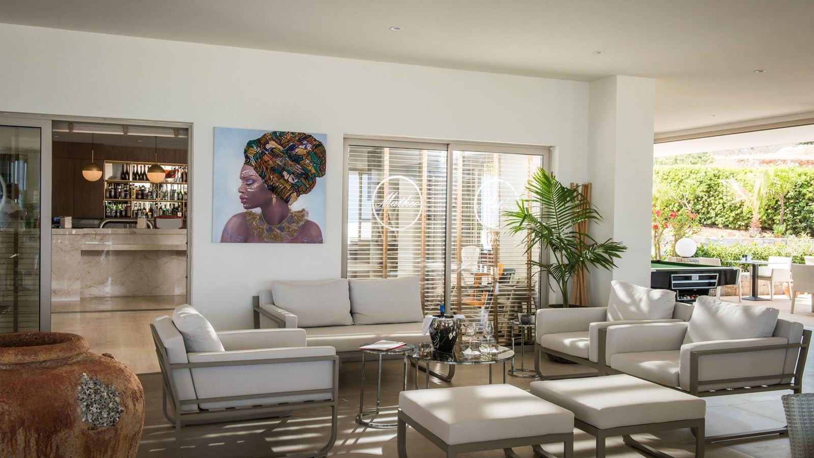 restaurants-main-restaurant--bar