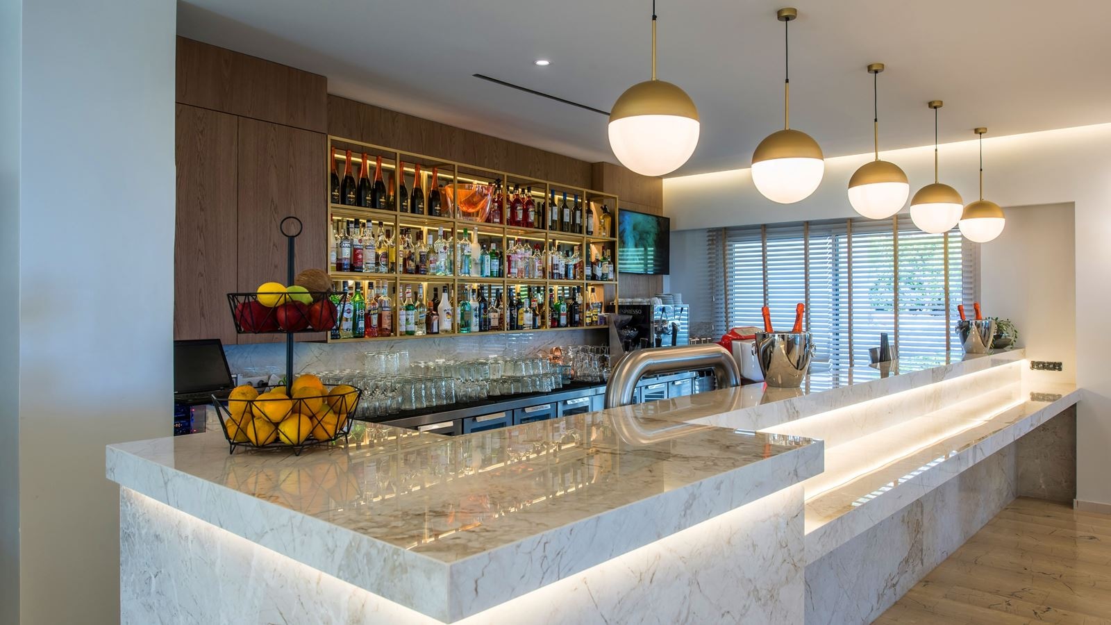 bars-main-bar--cocktail