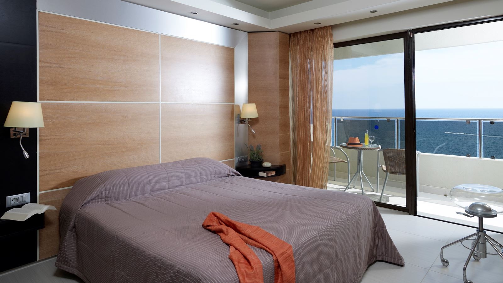 rooms-double-side-sea-view-balcony