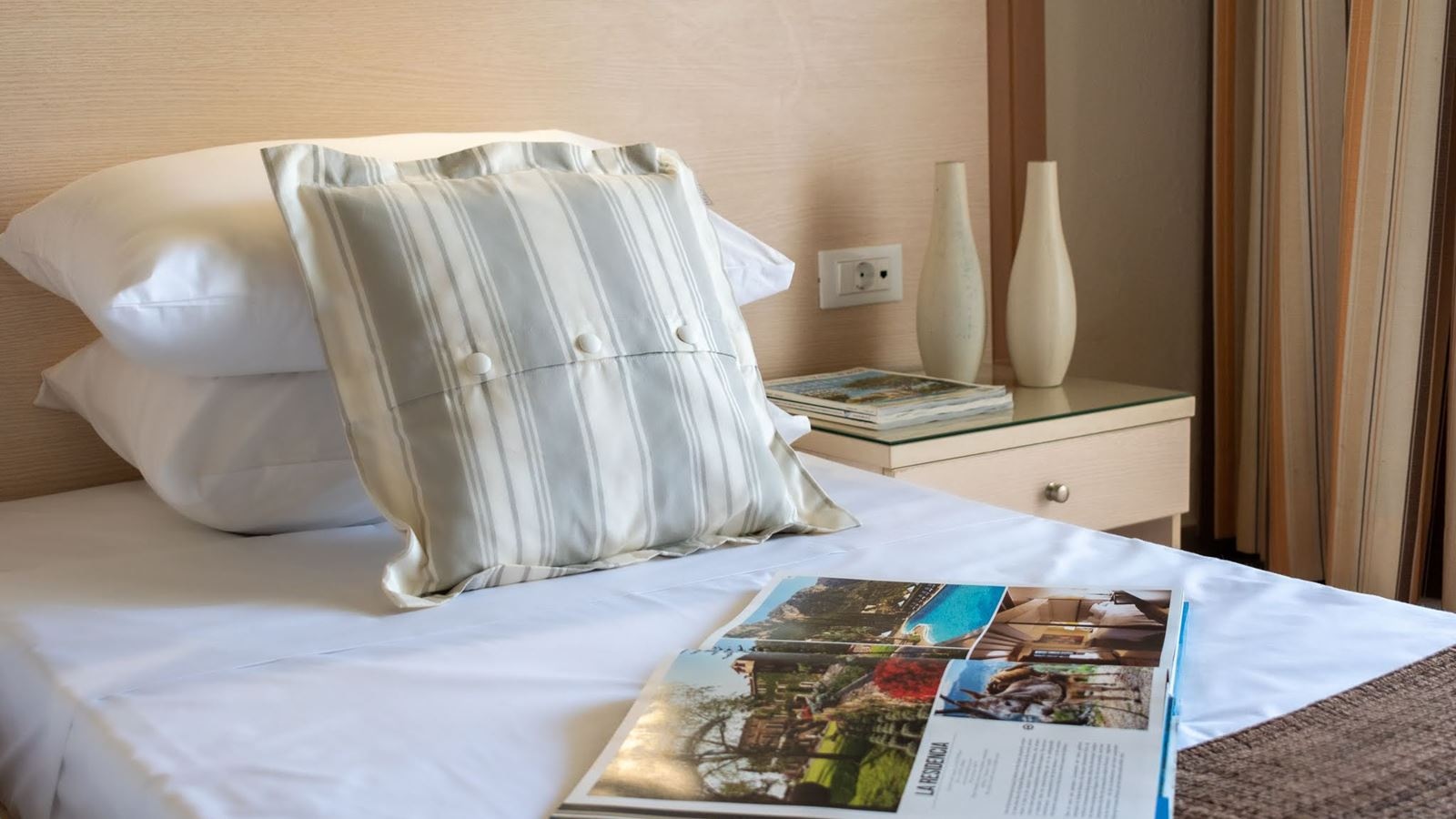 rooms-superior-twin-room-with-gardenview-balcony-or-terrace