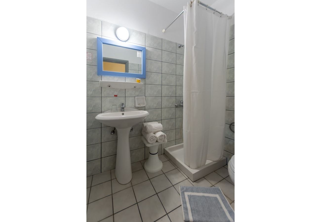 rooms-standard-twin-room-garden-view-balcony-or-terrace