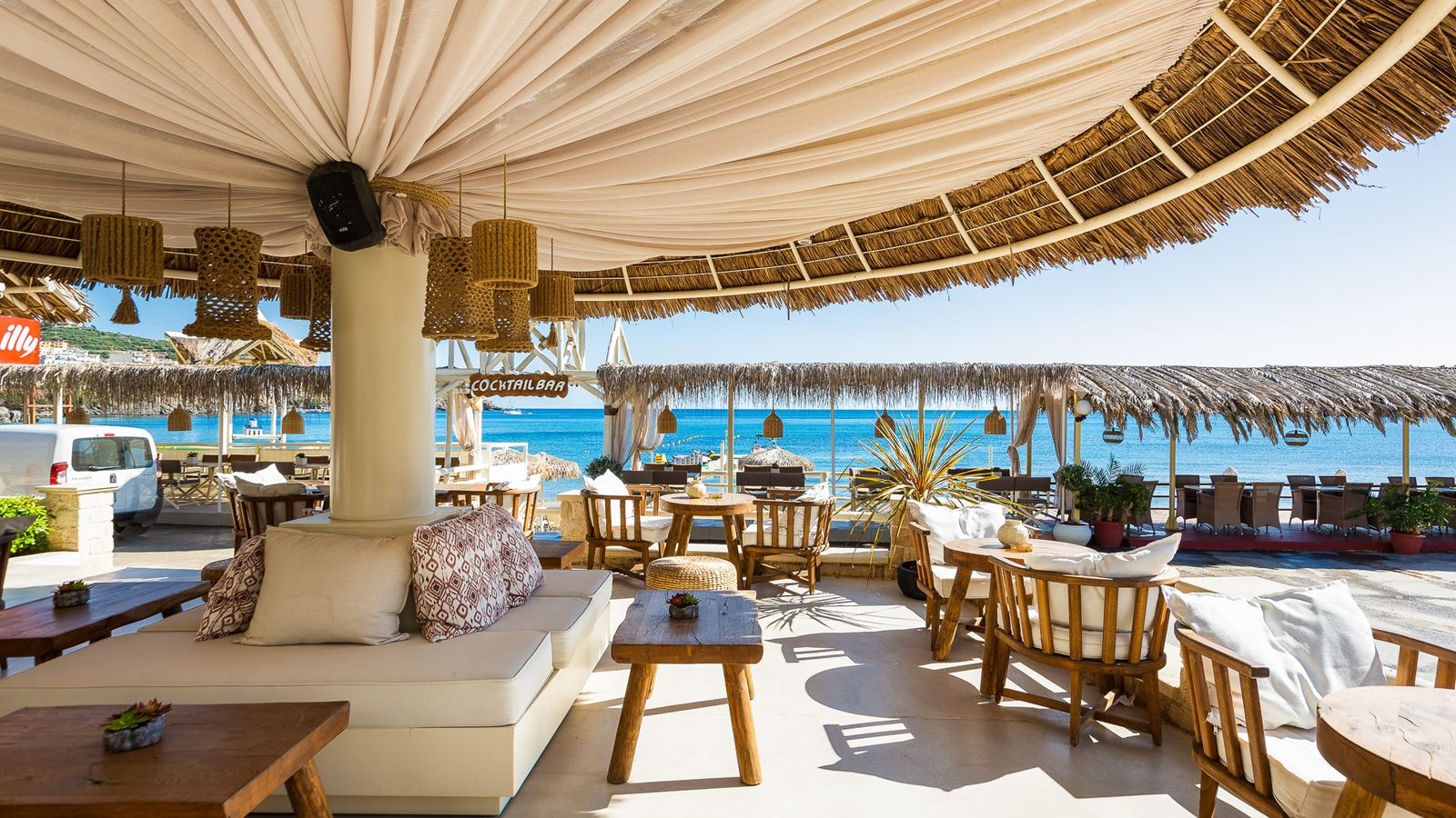 bars-nostos-coctail-bar