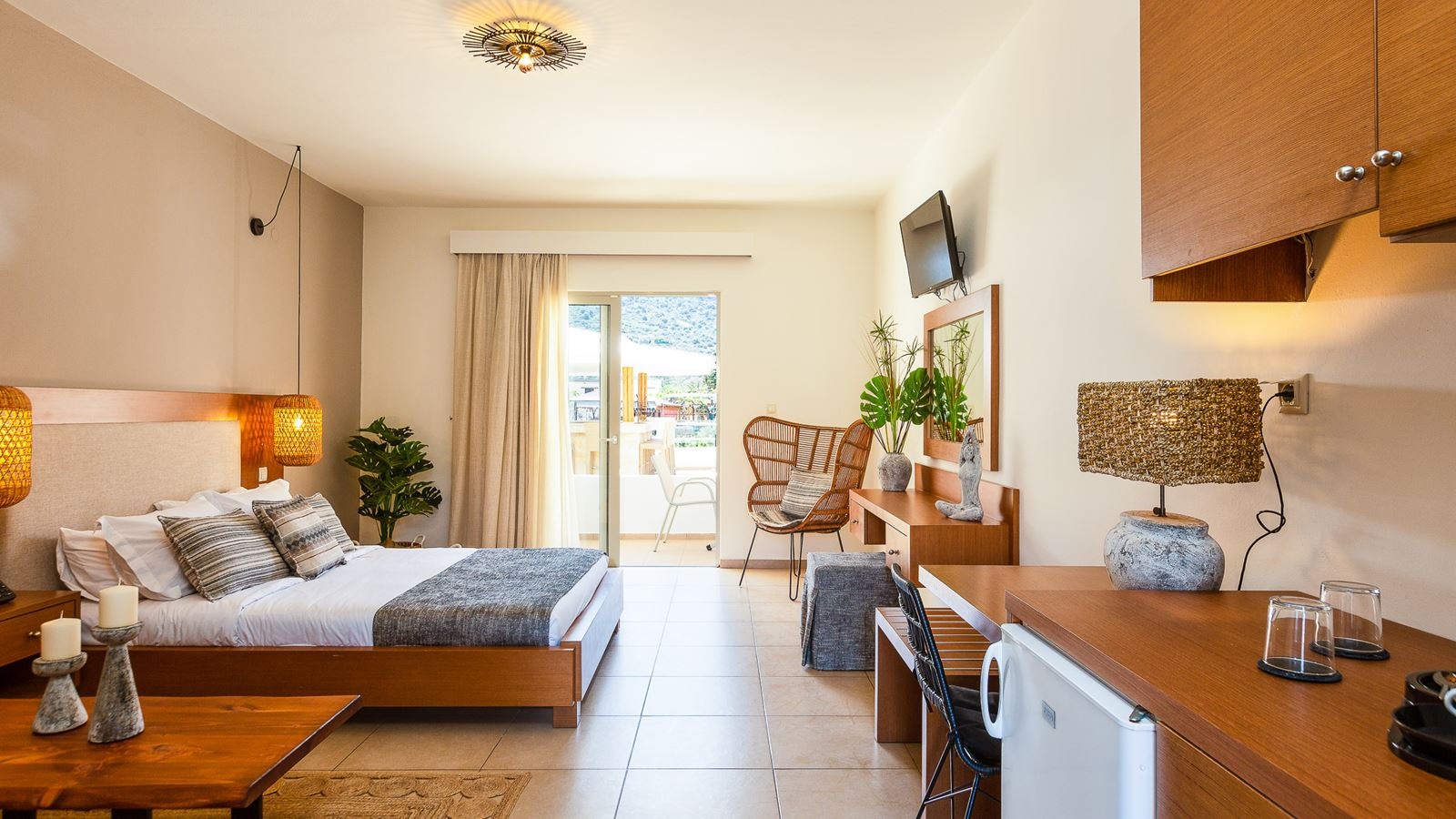 rooms-room-standard-garden--pool-view