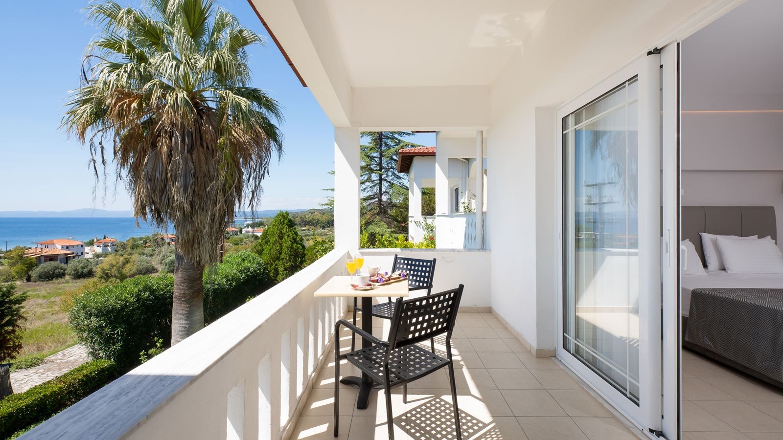 rooms-junior-suite-sea-view