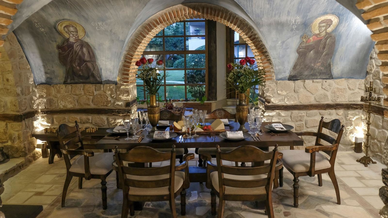 restaurants-main-building