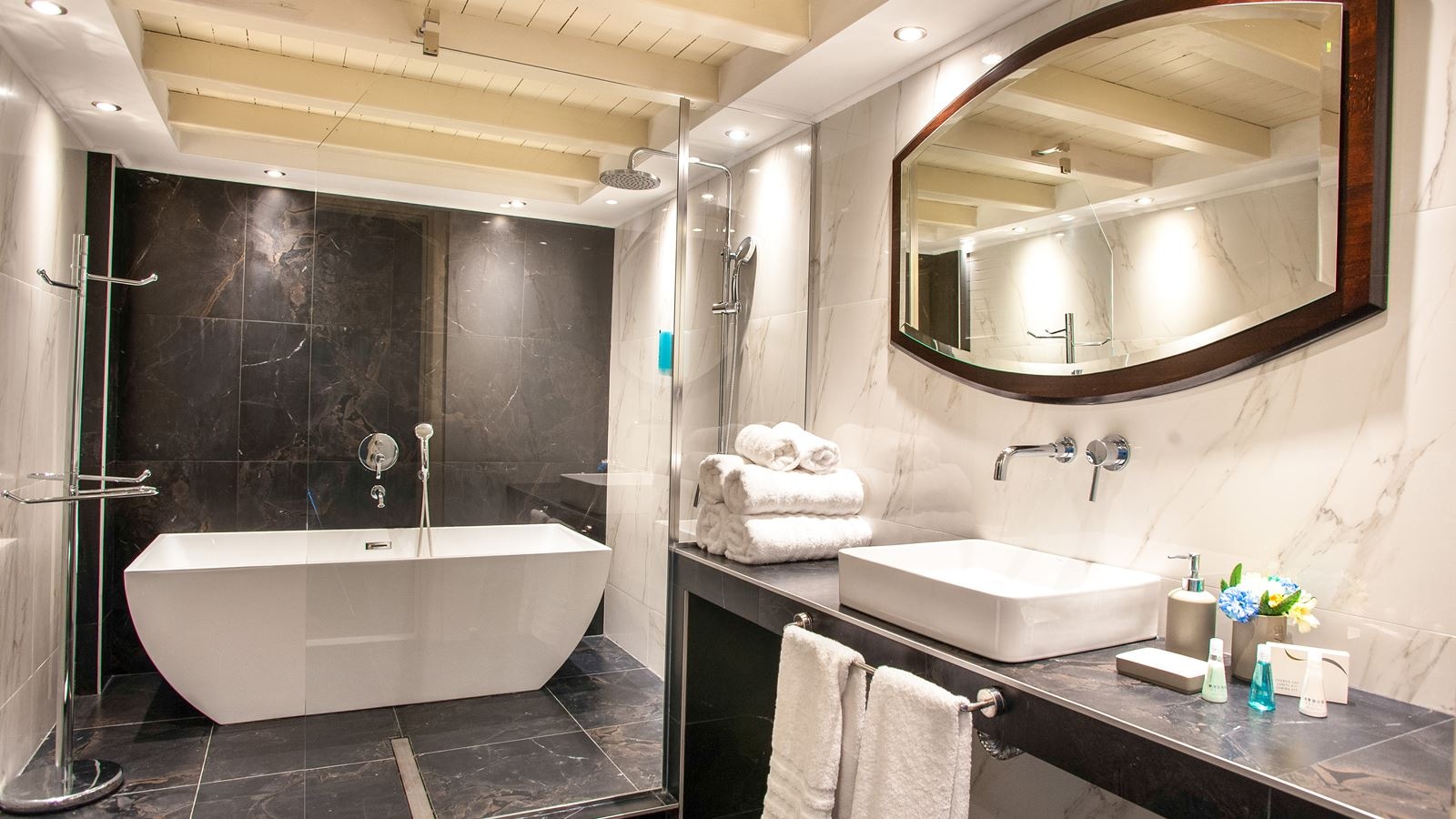 rooms-executive-suite