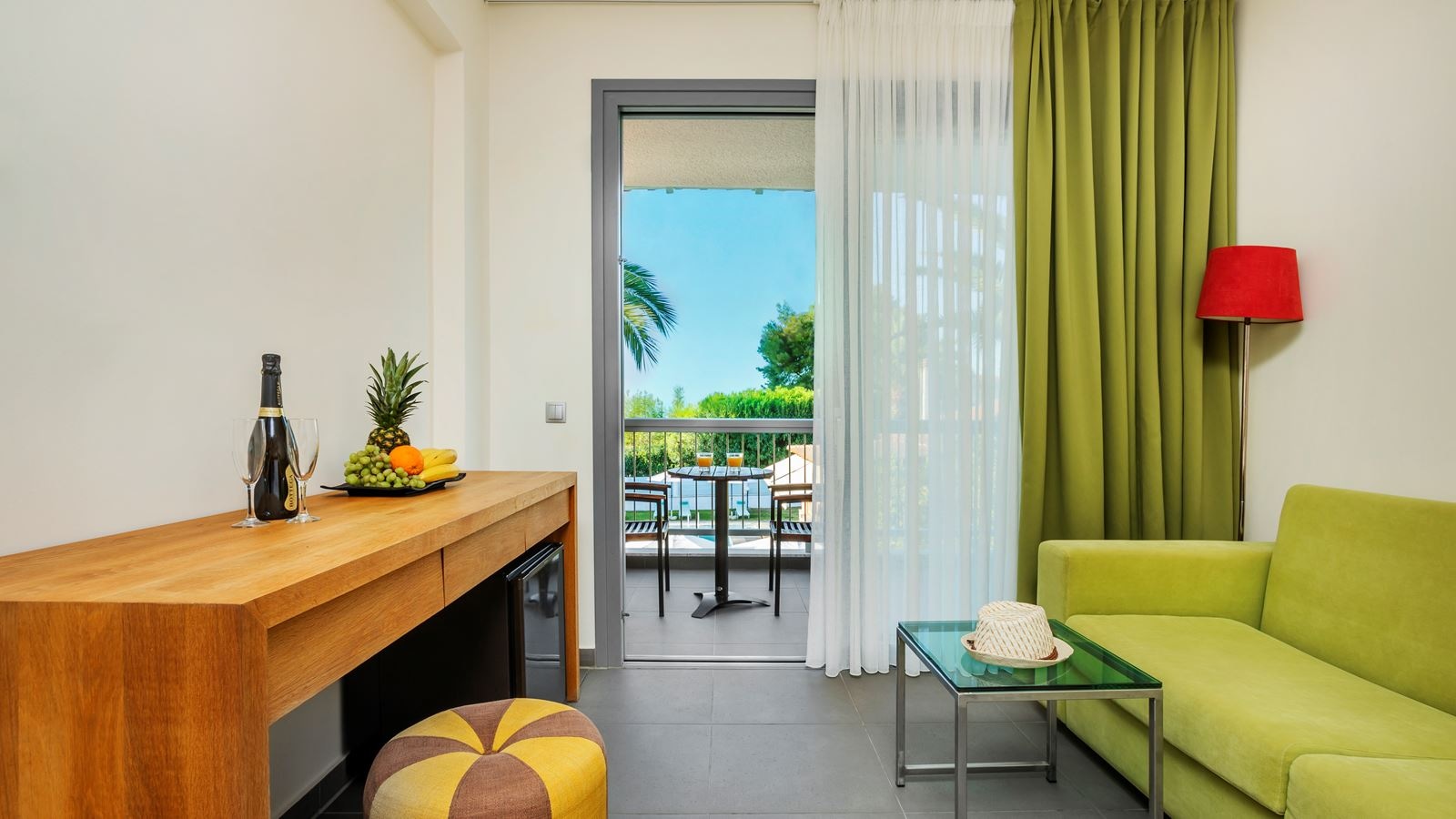 rooms-suite-junior