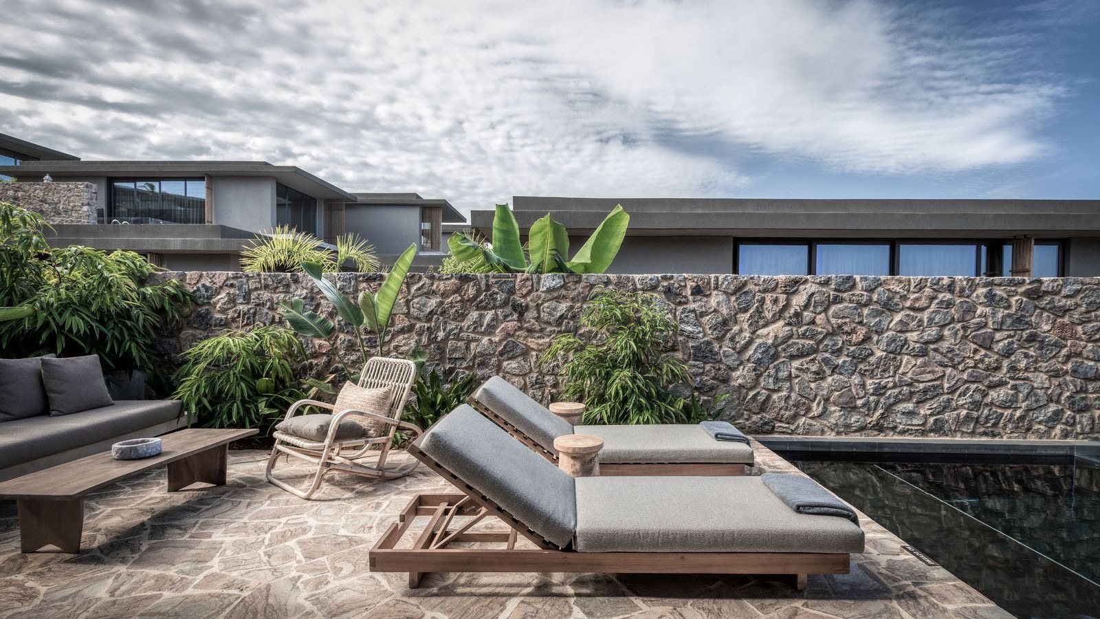 rooms-sapphire-pavilion-private-pool