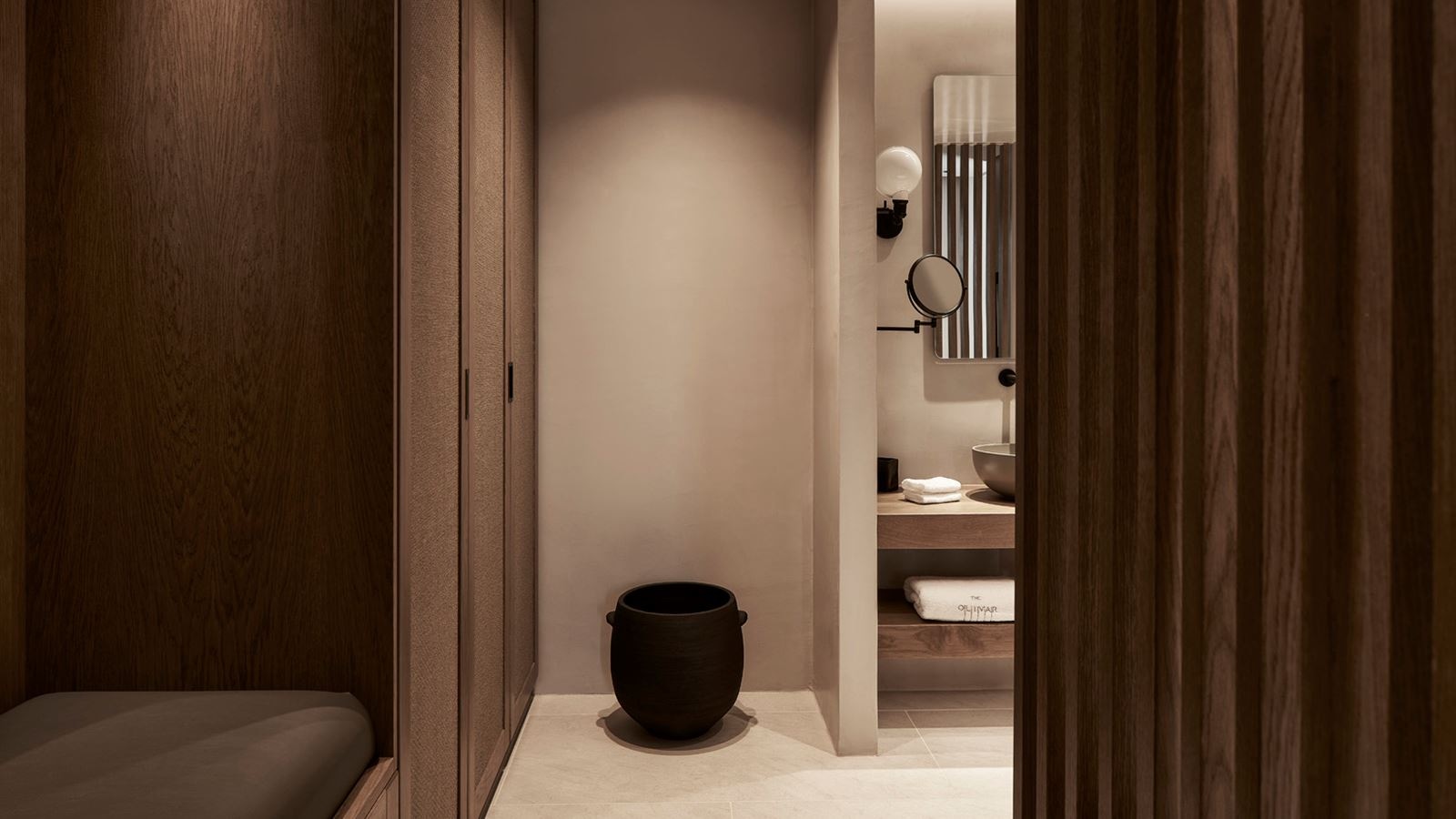 rooms-ionian-beachfront-suite