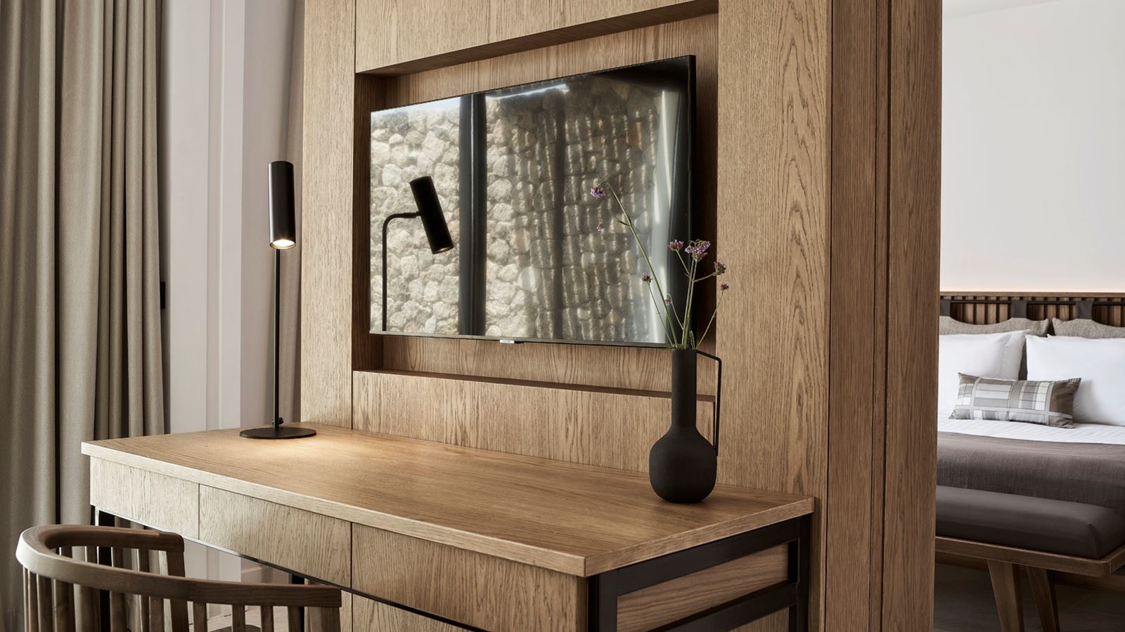 rooms-ionian-beachfront-suite