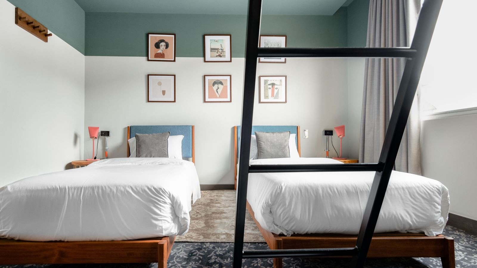 rooms-family-room-standard