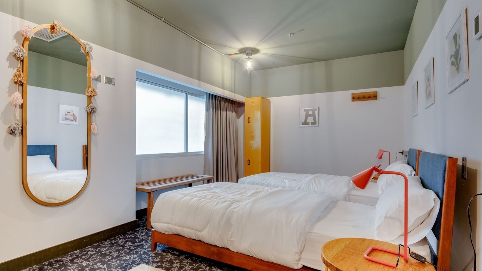 rooms-family-room-standard