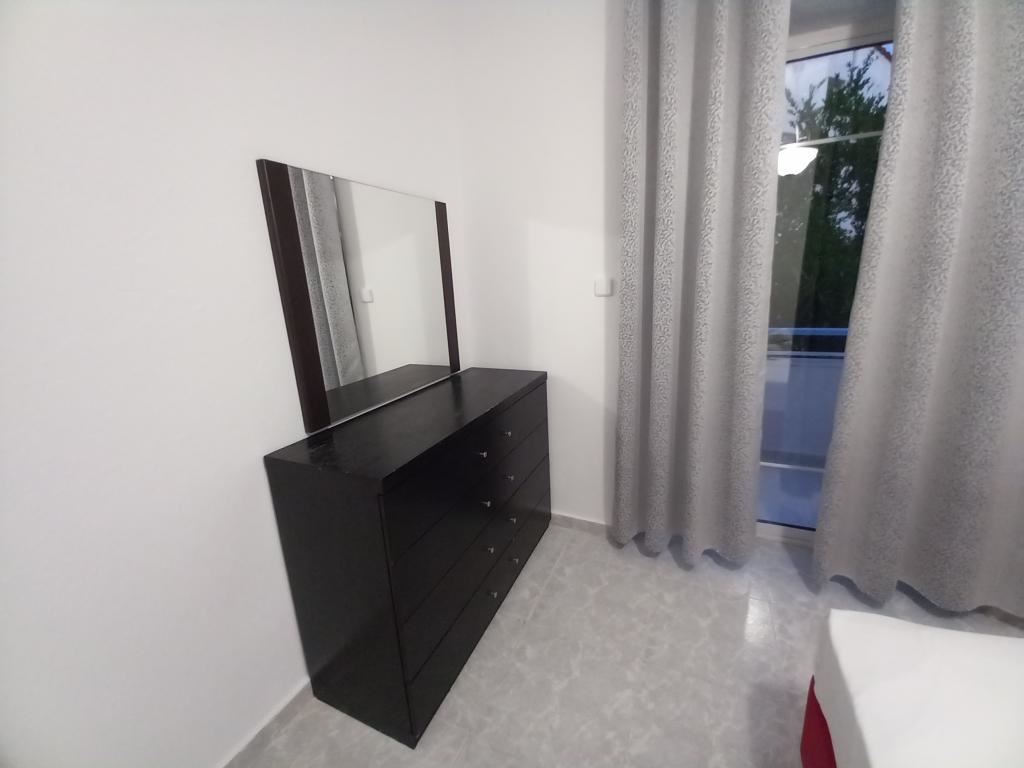 rooms-family-apartment-2-bedrooms-garden-view