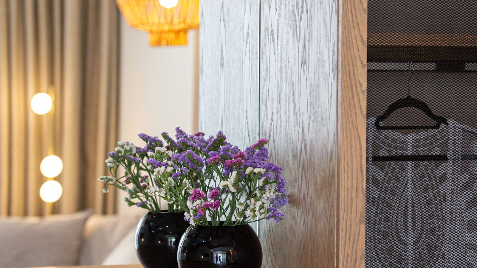 rooms-loft-suite-side-sea-view