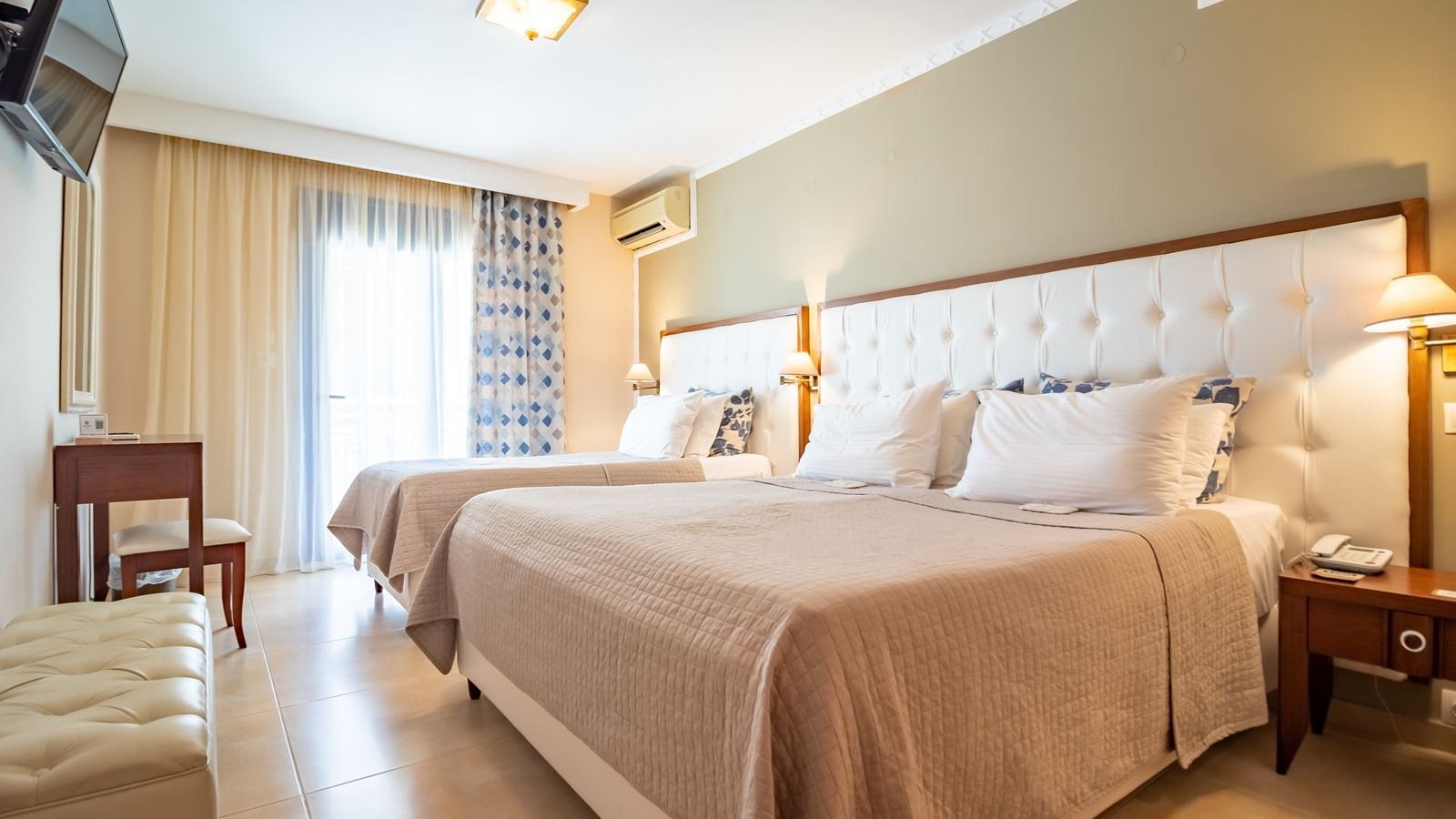 rooms-triple-standard-room