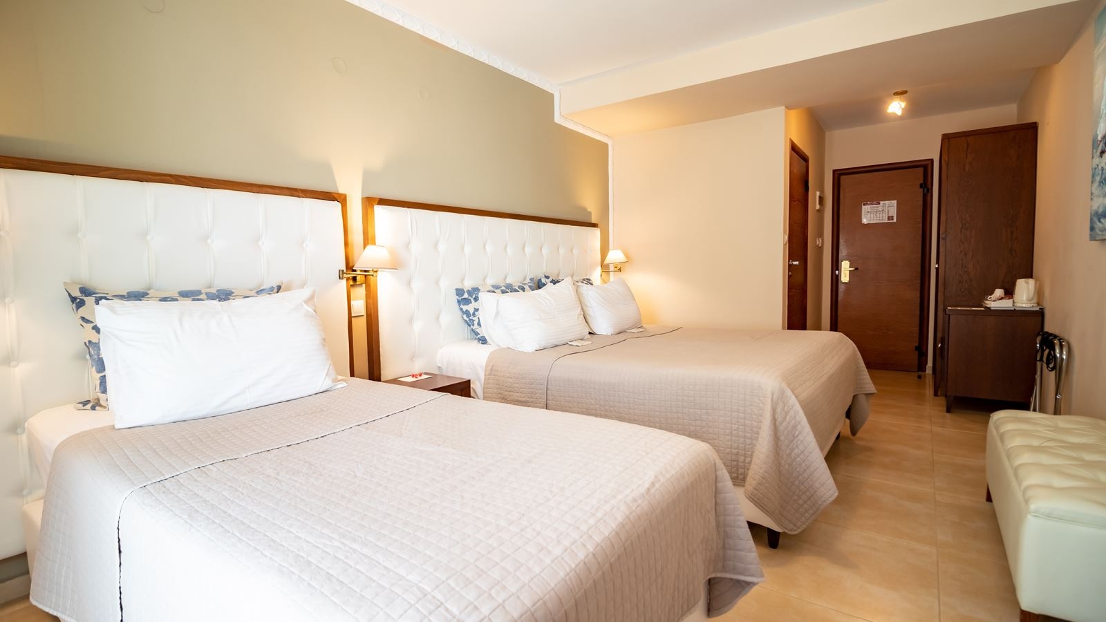 rooms-triple-standard-room