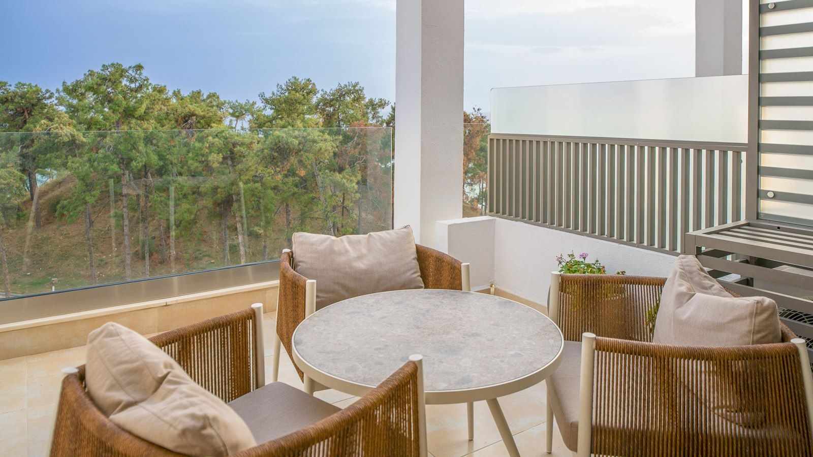 rooms-executive-suite-sea-view