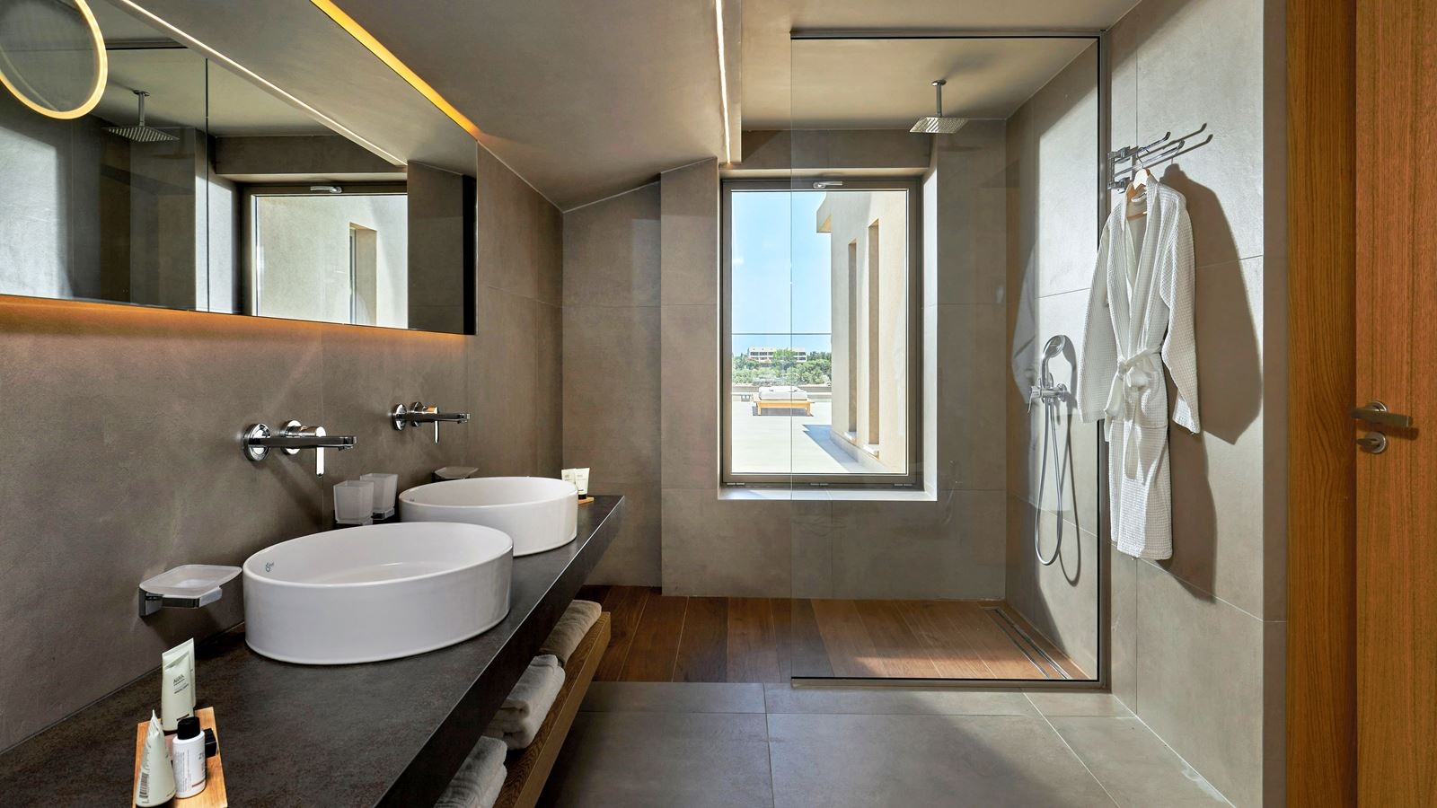 rooms-sapphire-vip-suite-plunge-pool-sea-view