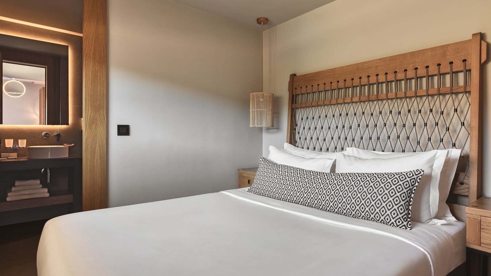 rooms-moonstone-suite-sea-view-no-plunge-pool