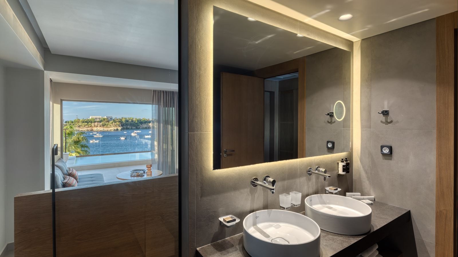 rooms-amber-suite-with-plunge-pool-sea-view