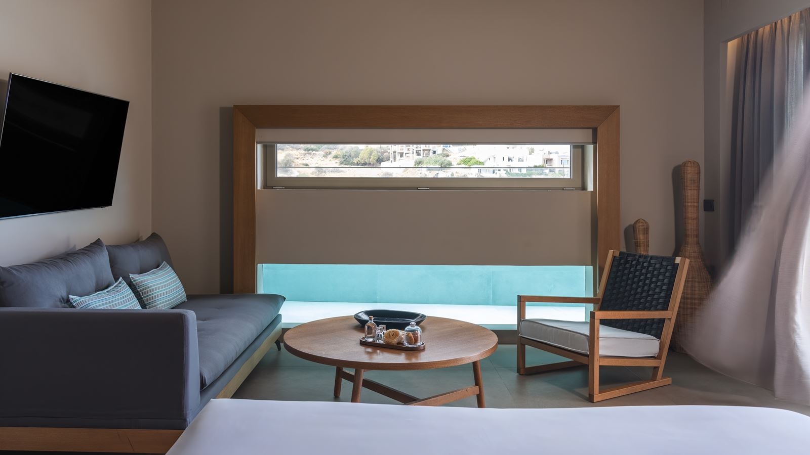 rooms-emerald-vip-suite-plunge-pool-sea-view