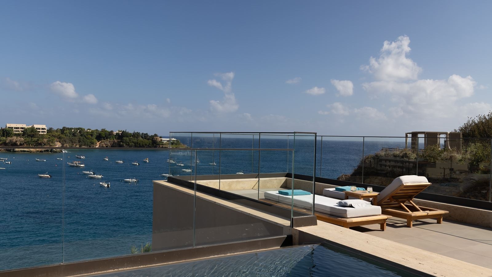 rooms-ruby-ambassador-suite-plunge-pool-sea-view