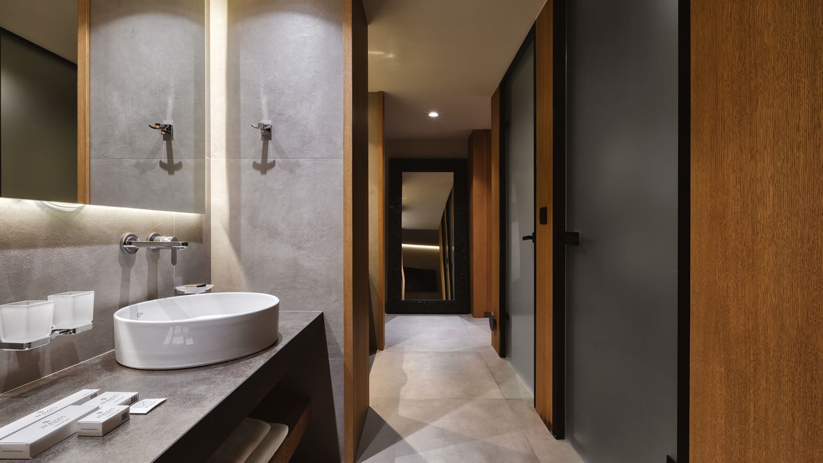 rooms-diamond-ambassador-suite-plunge-pool-sea-view