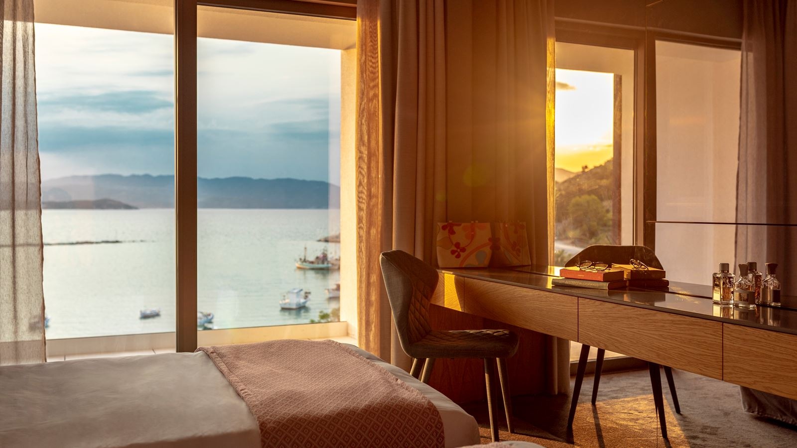 rooms-port-sea-view-room