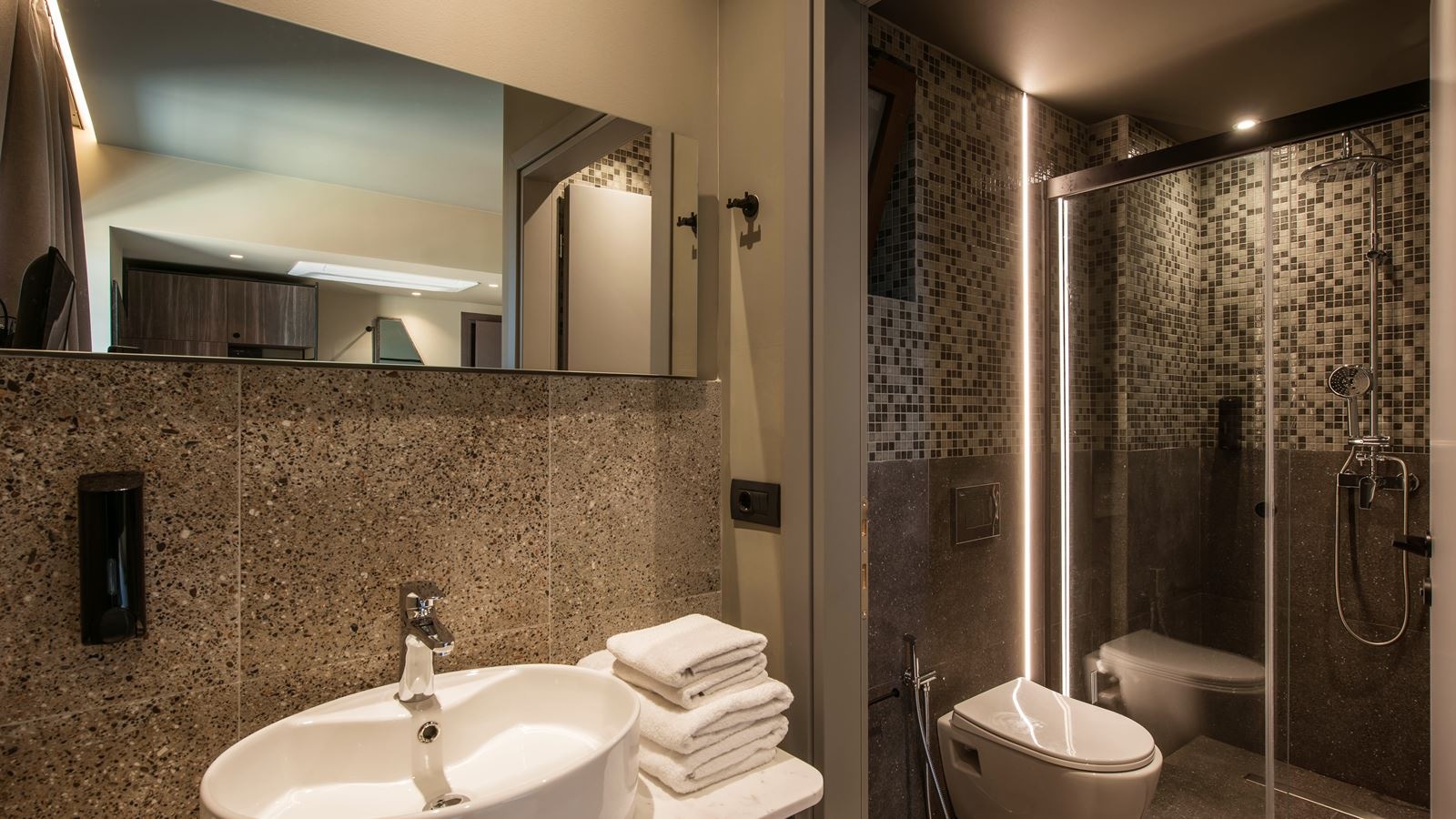 rooms-room-superior-double-balcony-or-terrace