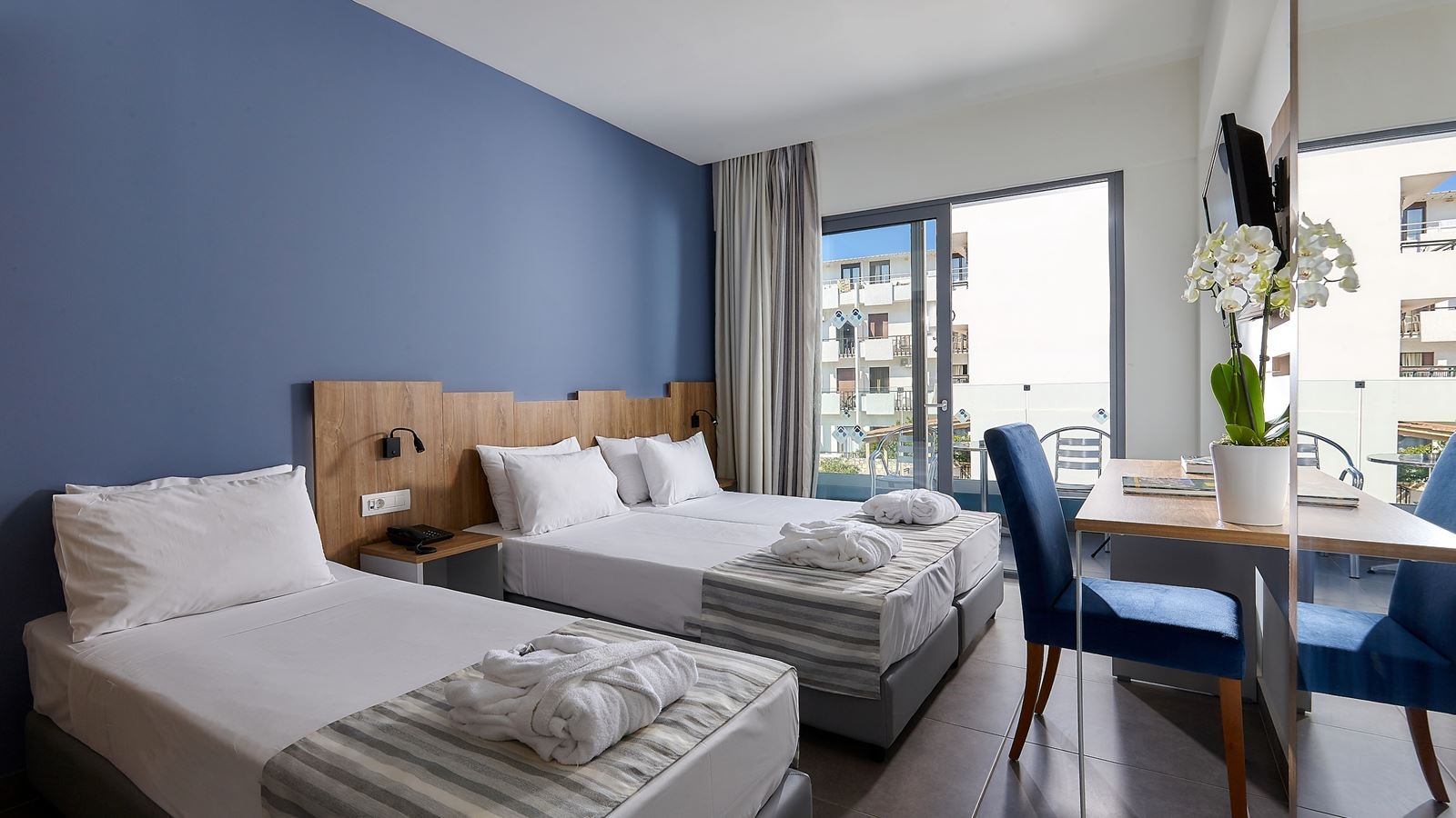 rooms-room-superior-triple