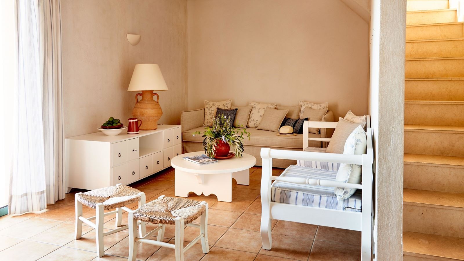 rooms-two-bedroom-family-suite-with-kitchenette